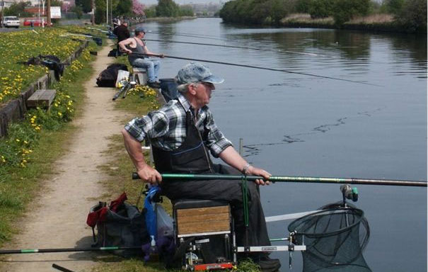 SY Nav Canal  Ravenfield Ponds